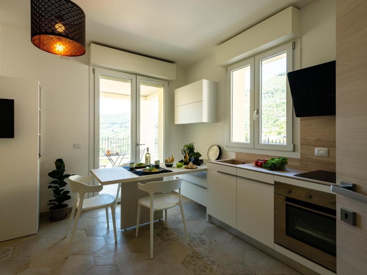 Villa Hanbury With Swimming Pool And Parking In Alassio Extérieur photo